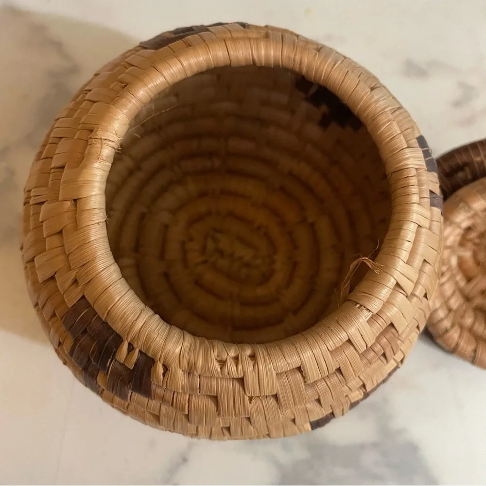 Miniature Hand Woven basket with lid. 4 1/2 inches x 4 1/2 inches.